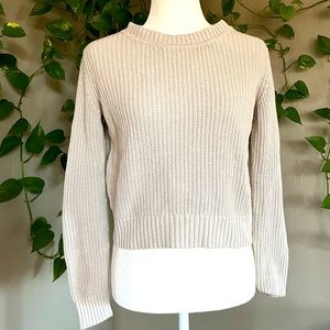 Gray Banana Republic knit sweater